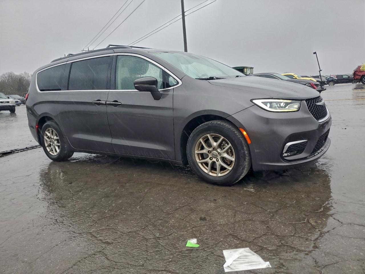 Chrysler Pacifica Touring L Image 5