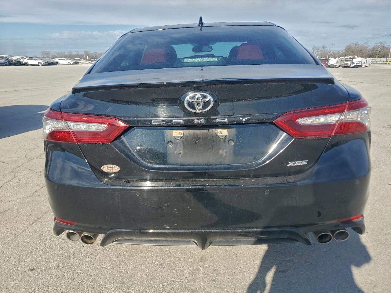 Toyota Camry Xse Image 6