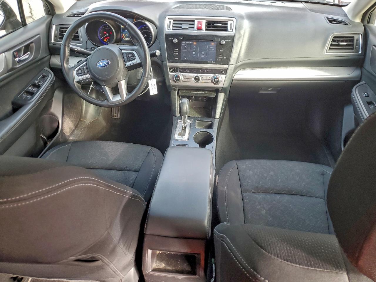 Subaru Legacy 2.5i Premium Image 8