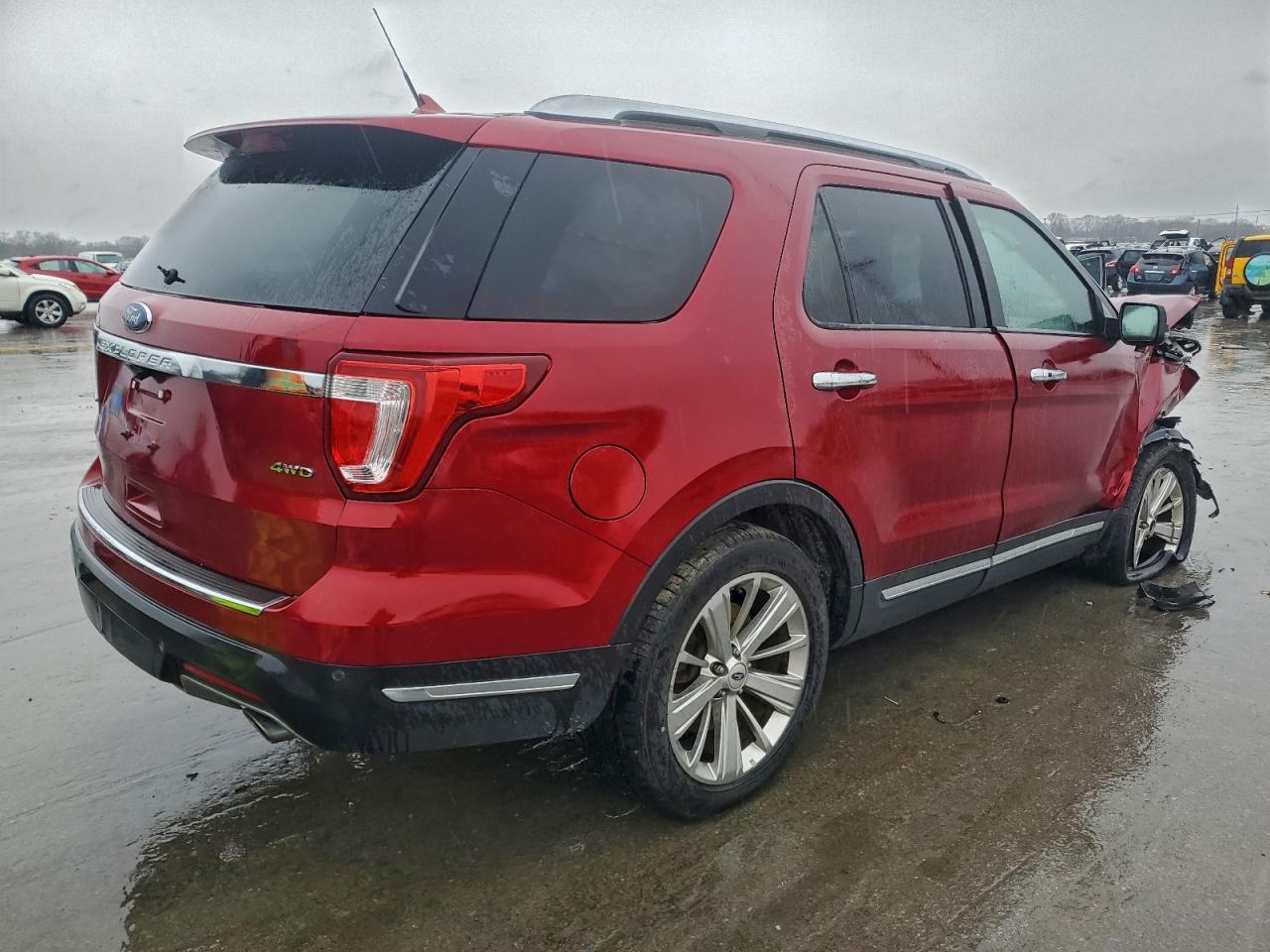 Ford Explorer Limited Image 4