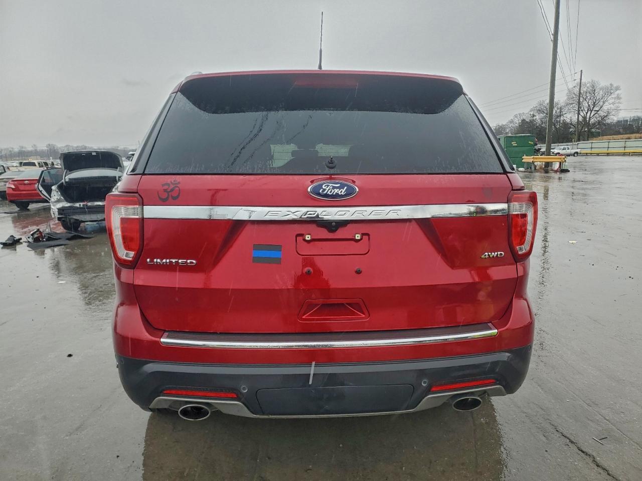 Ford Explorer Limited Image 2