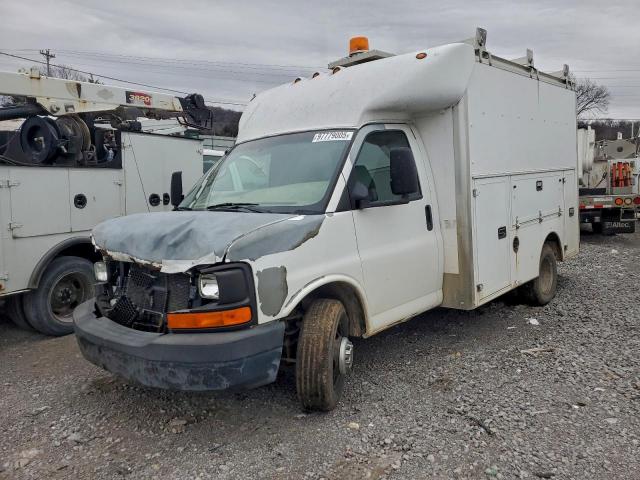 Chevrolet Express Image 2