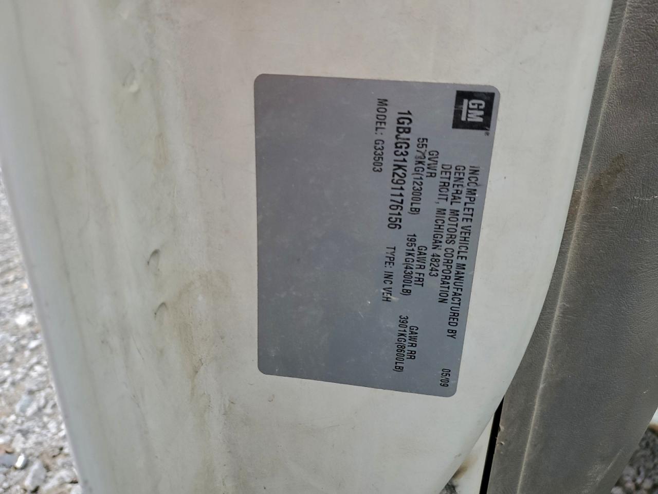 Chevrolet Express Image 9