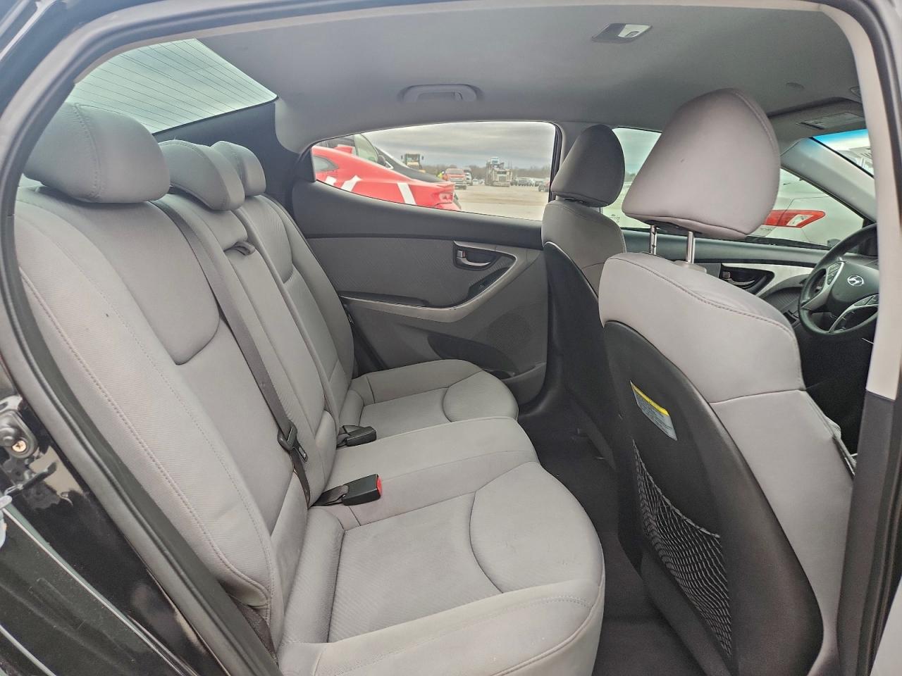 Hyundai ELANTRA Gls Image 10