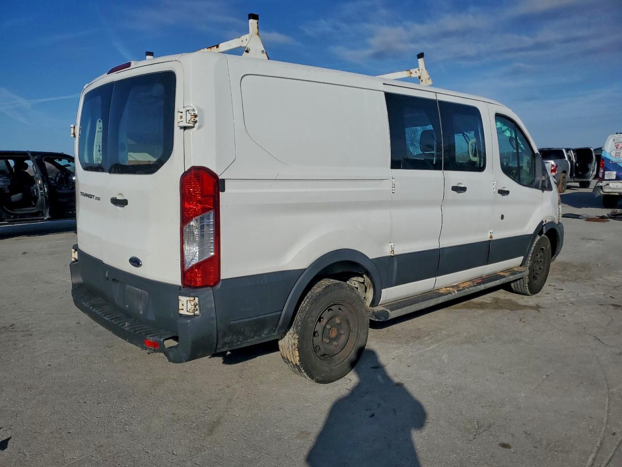 Ford Transit T-250 Image 3
