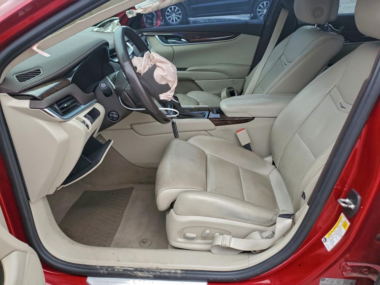 Cadillac XTS Luxury Collection Image 3