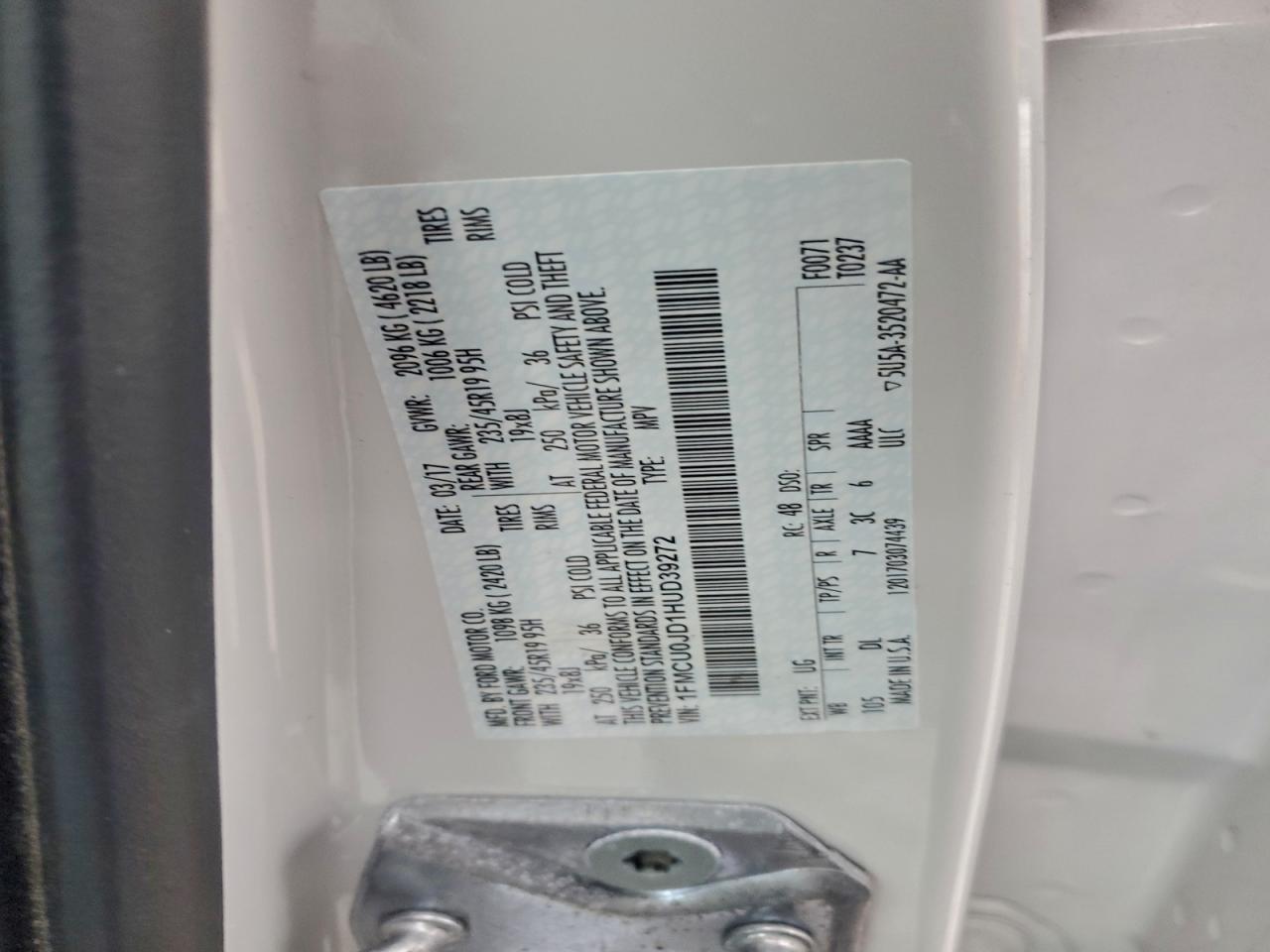 Ford Escape Titanium Image 3