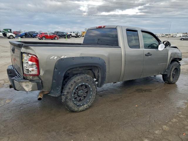 Chevrolet Silverado K1500 Image 4