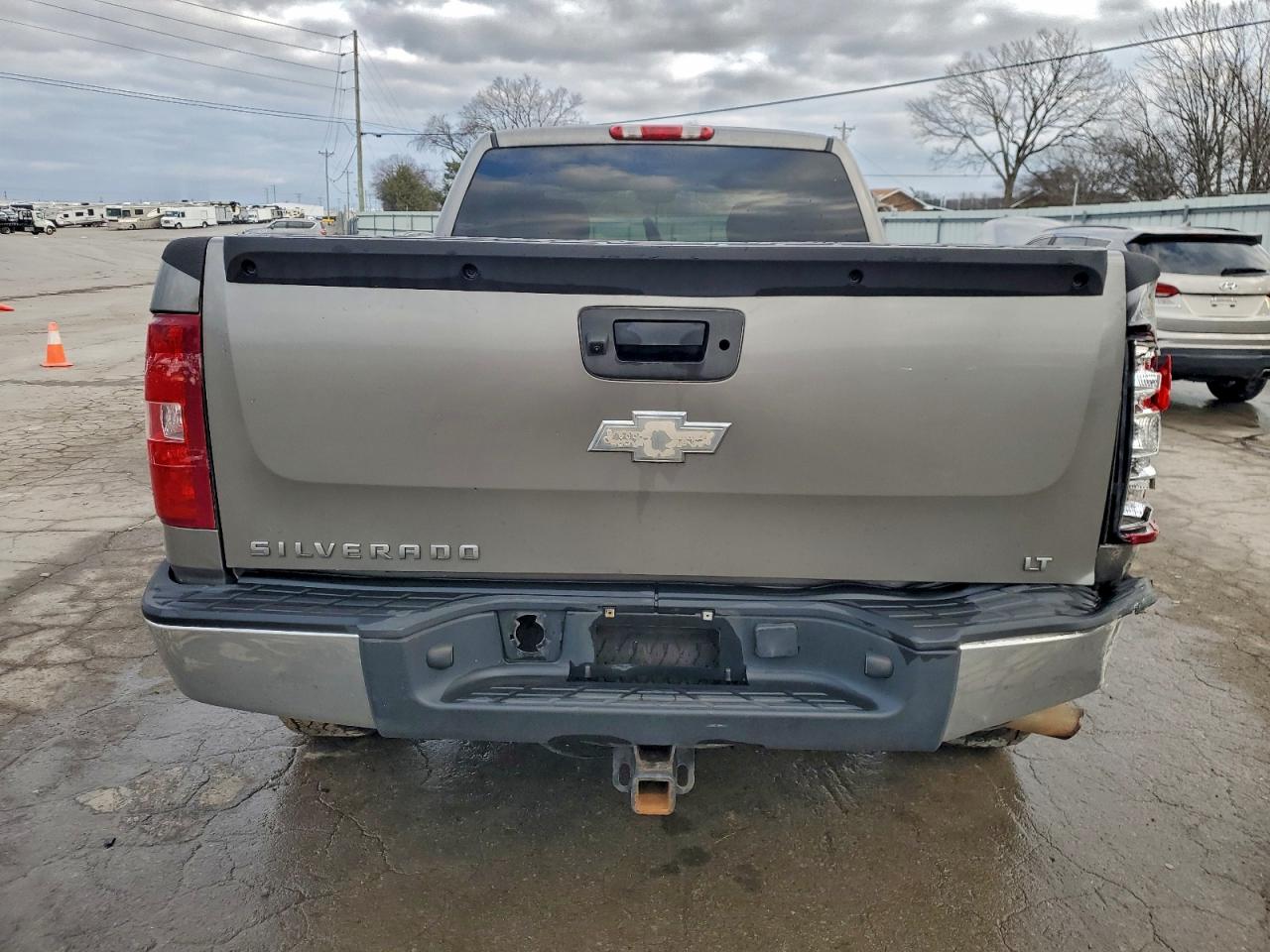 Chevrolet Silverado K1500 Image 10