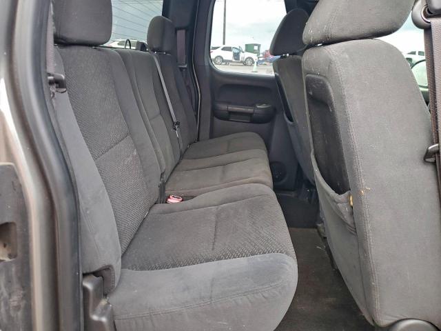 Chevrolet Silverado K1500 Image 8