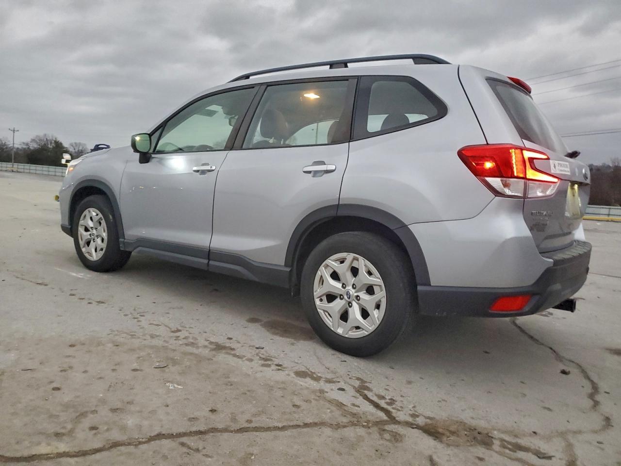 Subaru Forester Image 8