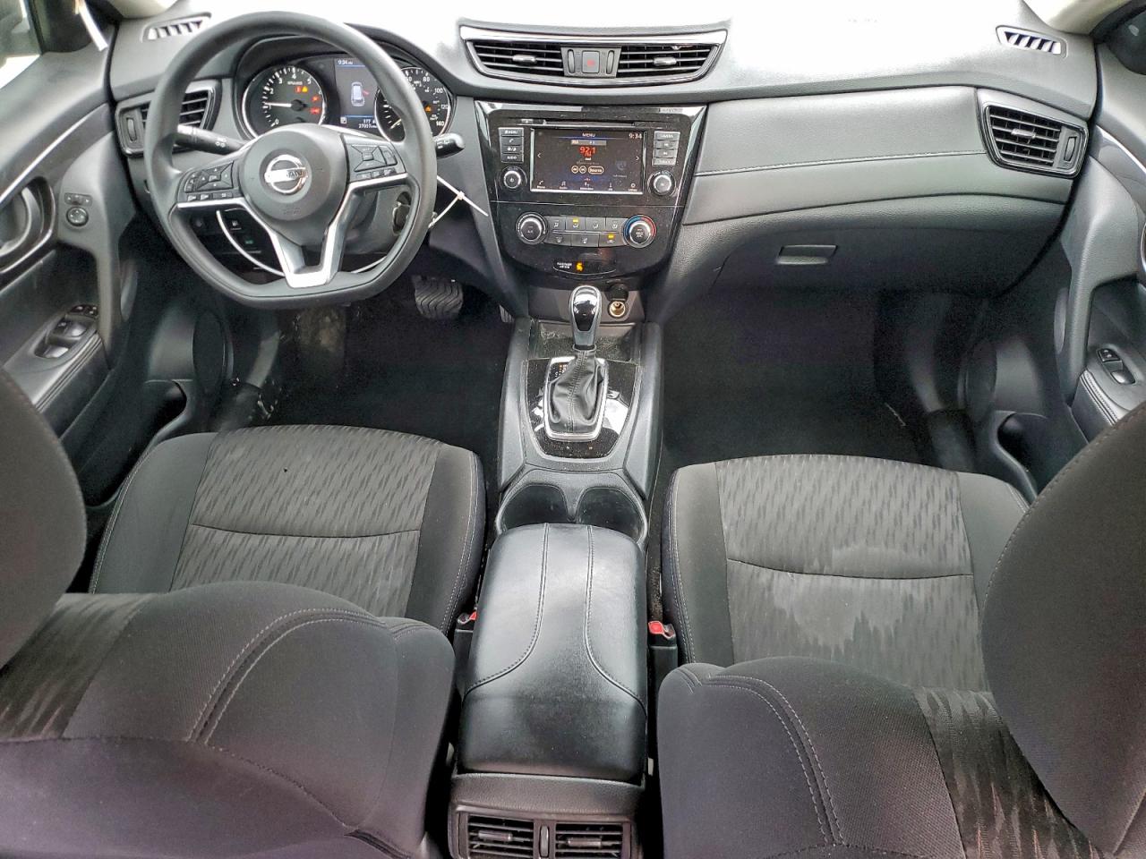 Nissan Rogue S Image 4