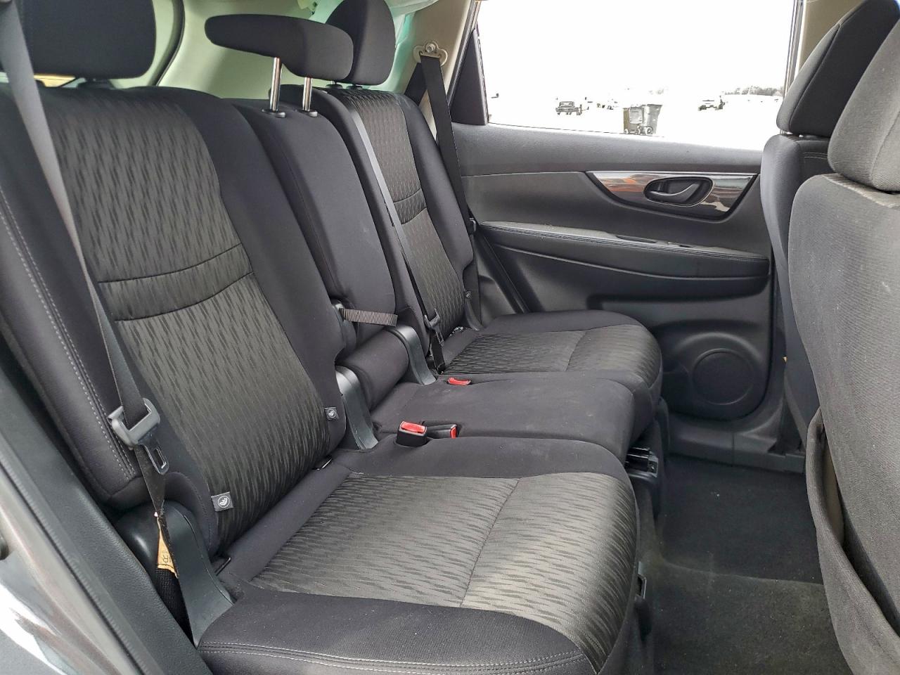 Nissan Rogue S Image 8