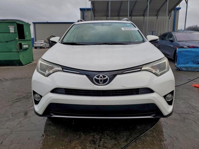Toyota RAV4 Xle Image 8