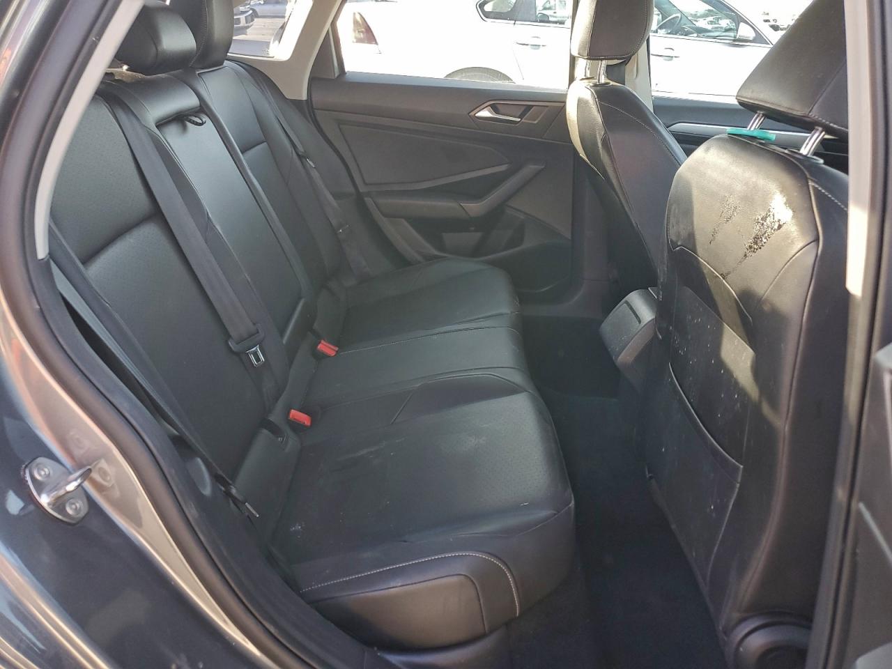 Volkswagen Jetta S Image 9