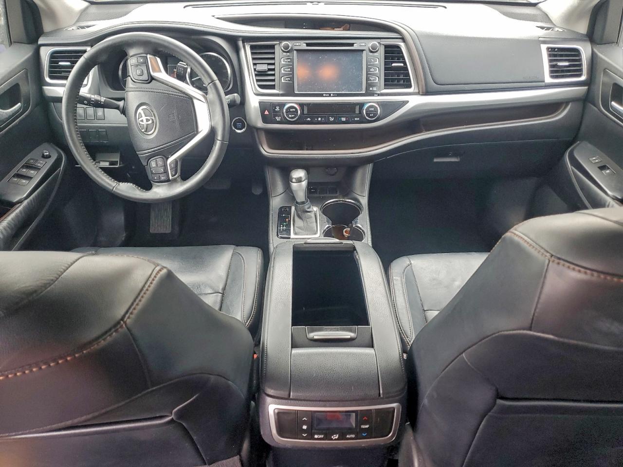 Toyota Highlander Xle Image 2