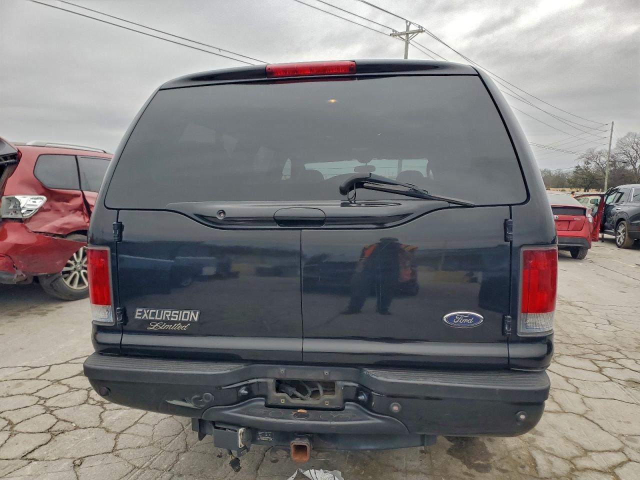 Ford Excursion Limited Image 3