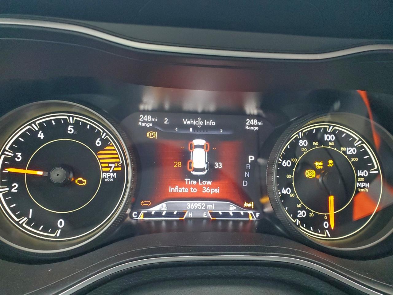 Jeep Cherokee Altitude Lux Image 9