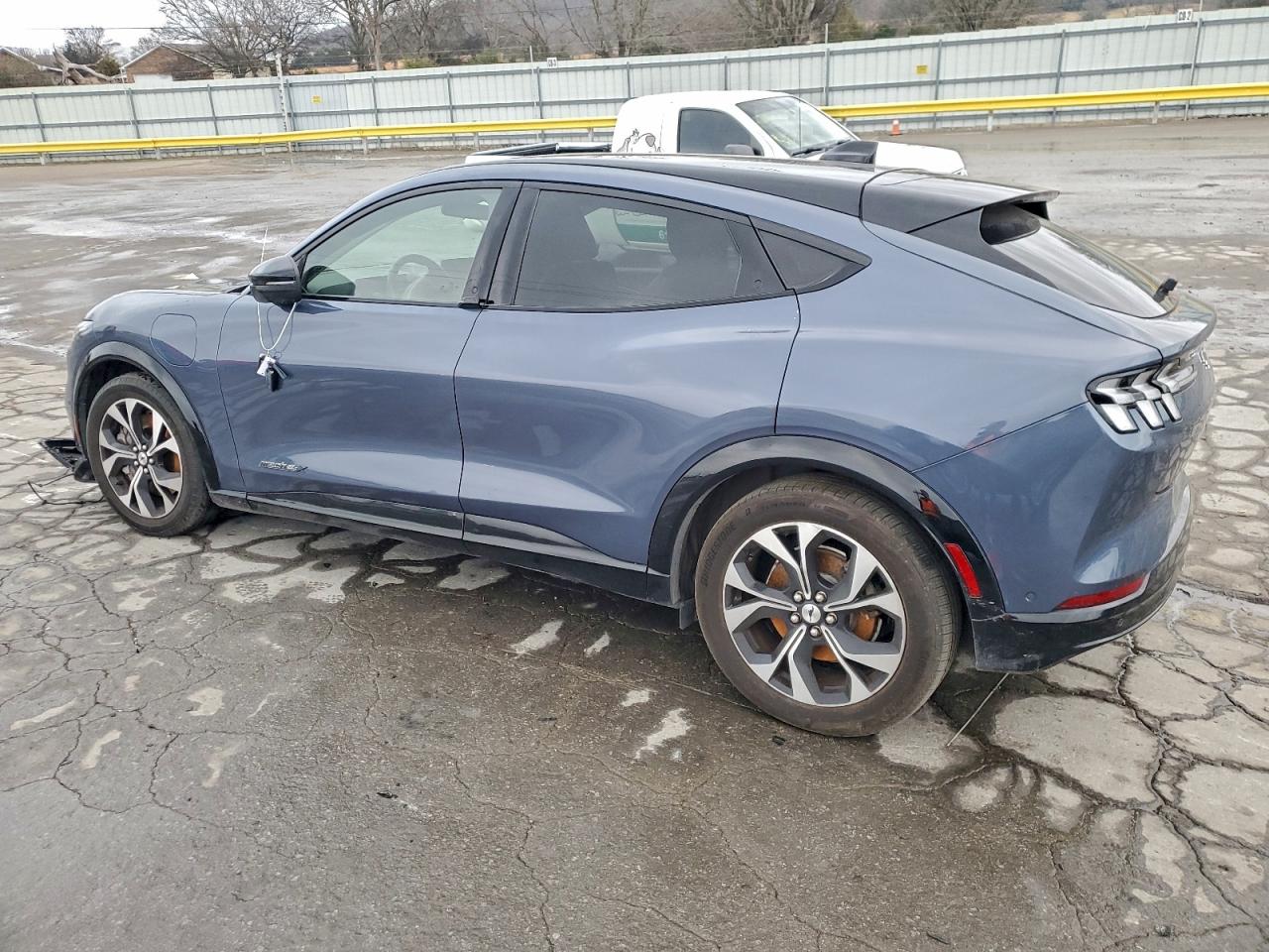 Ford Mustang Premium Image 10