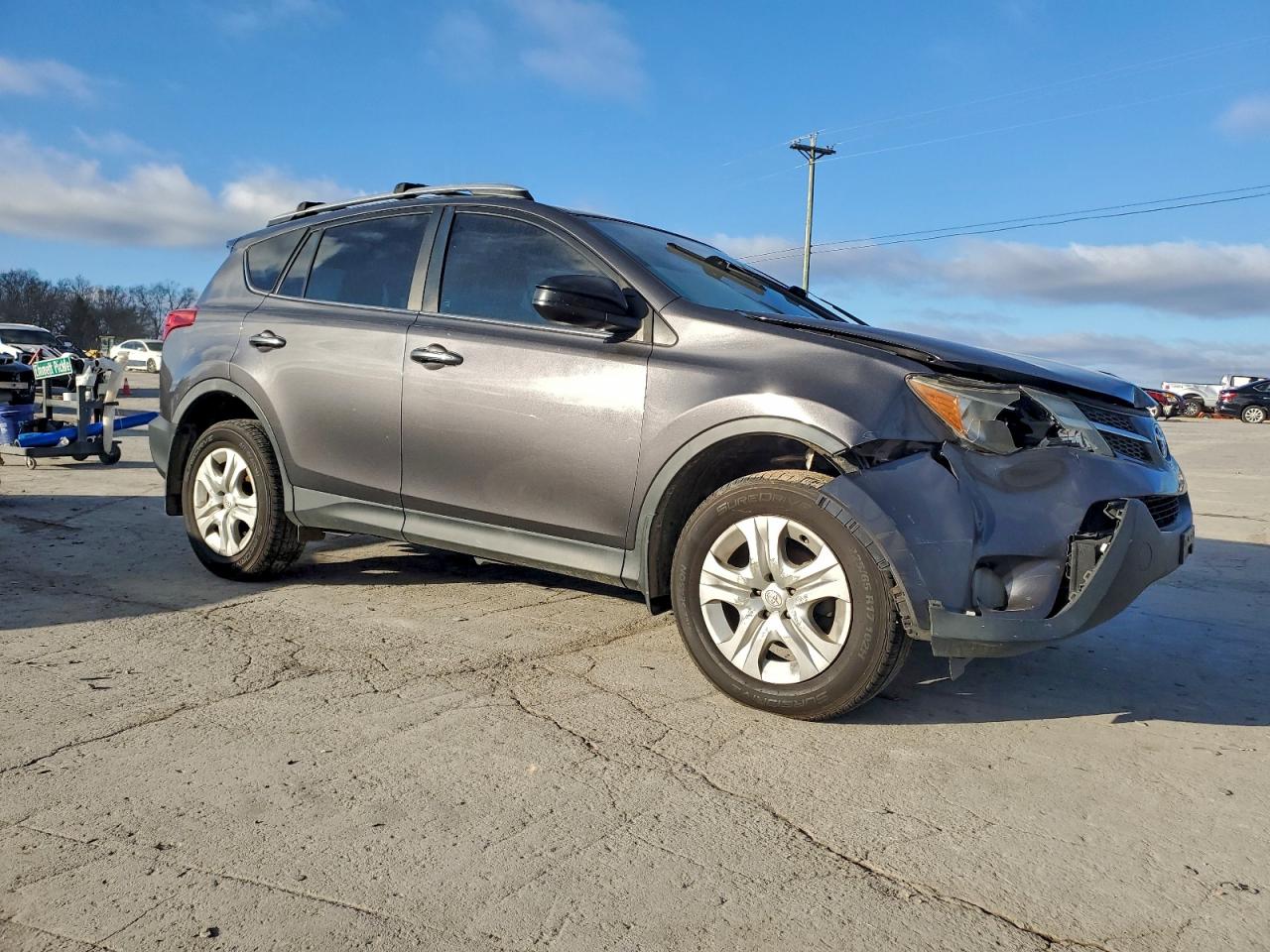 Toyota RAV4 Le Image 5