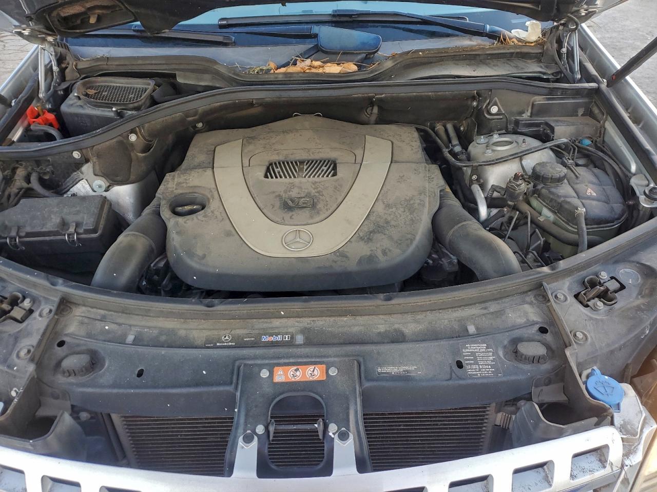 Mercedes-Benz M-Class 350 Image 10