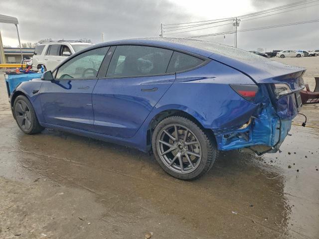 Tesla Model 3 Image 3