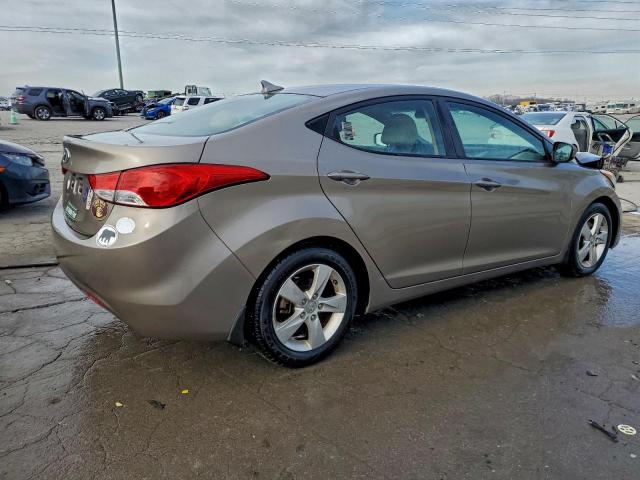 Hyundai ELANTRA Gls Image 3
