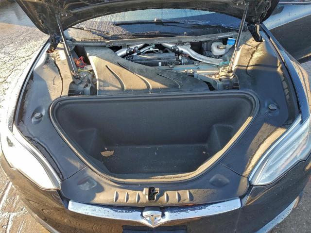 Tesla Model S Image 10