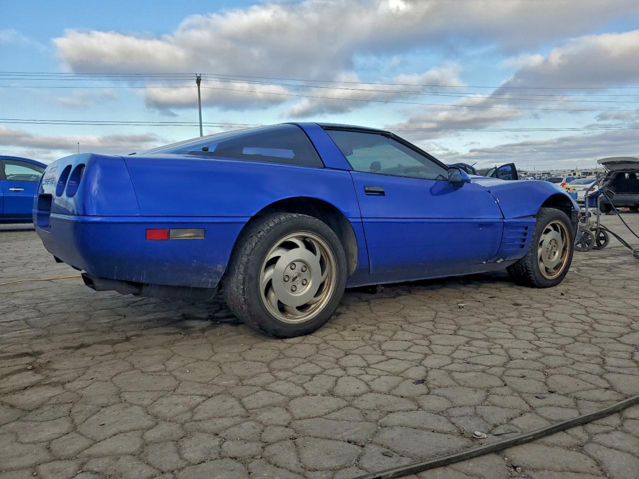 Chevrolet Corvette Image 3