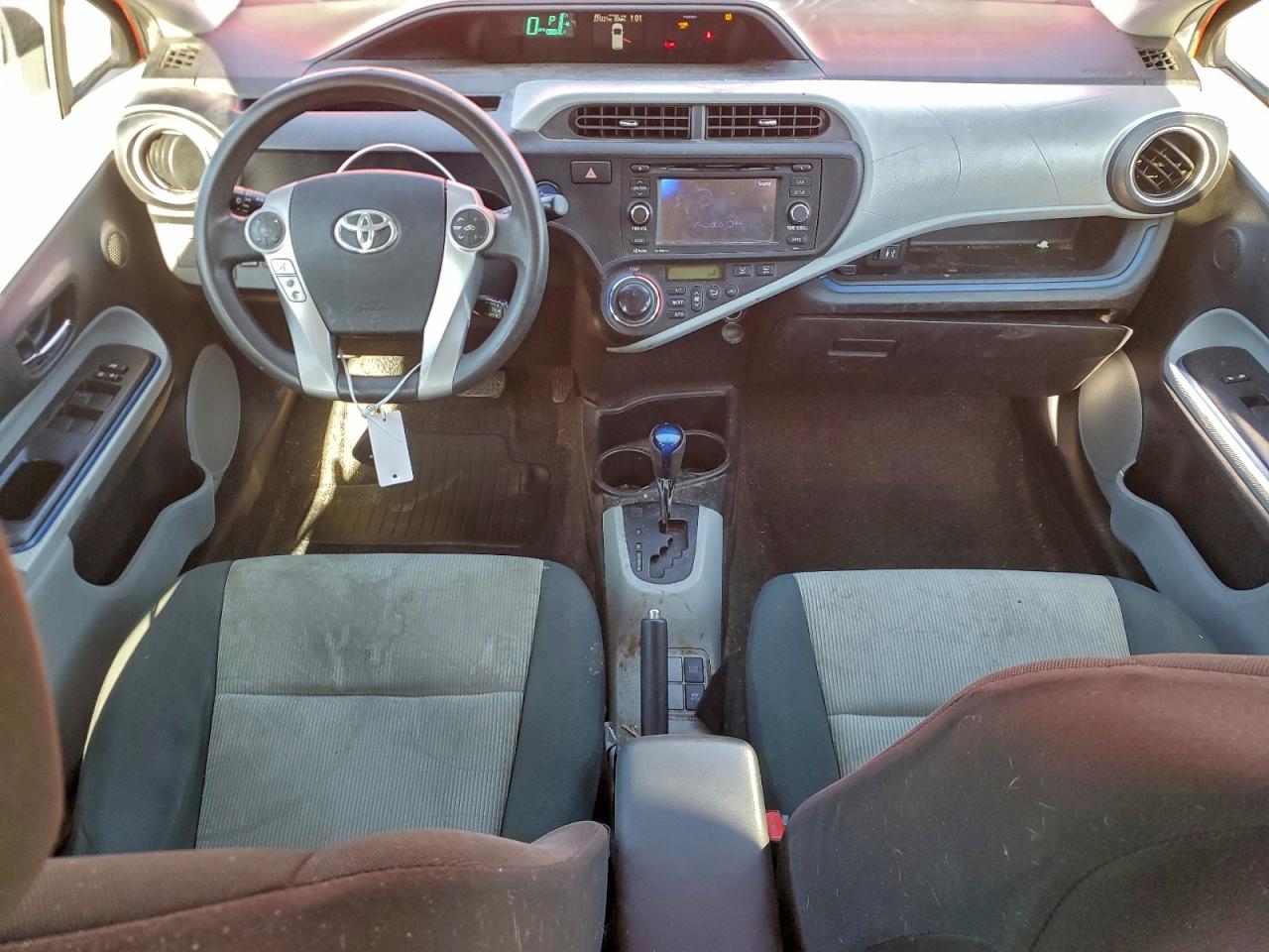 Toyota Prius Image 6