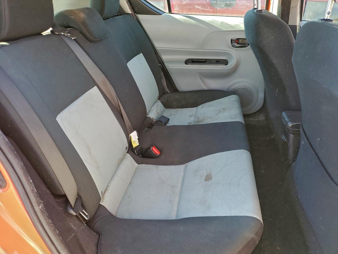 Toyota Prius Image 9