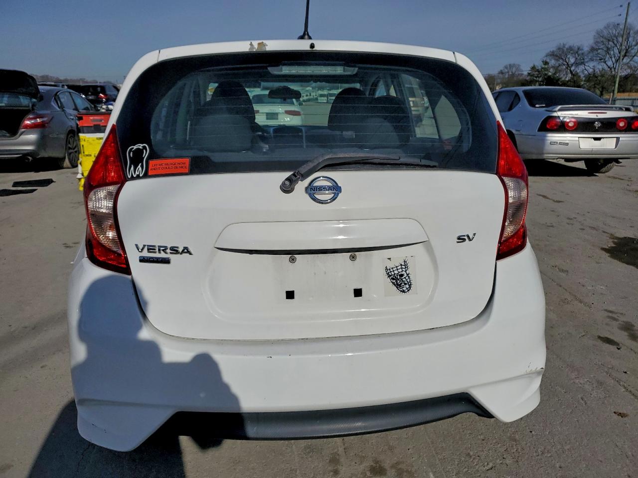 Nissan Versa S Image 11