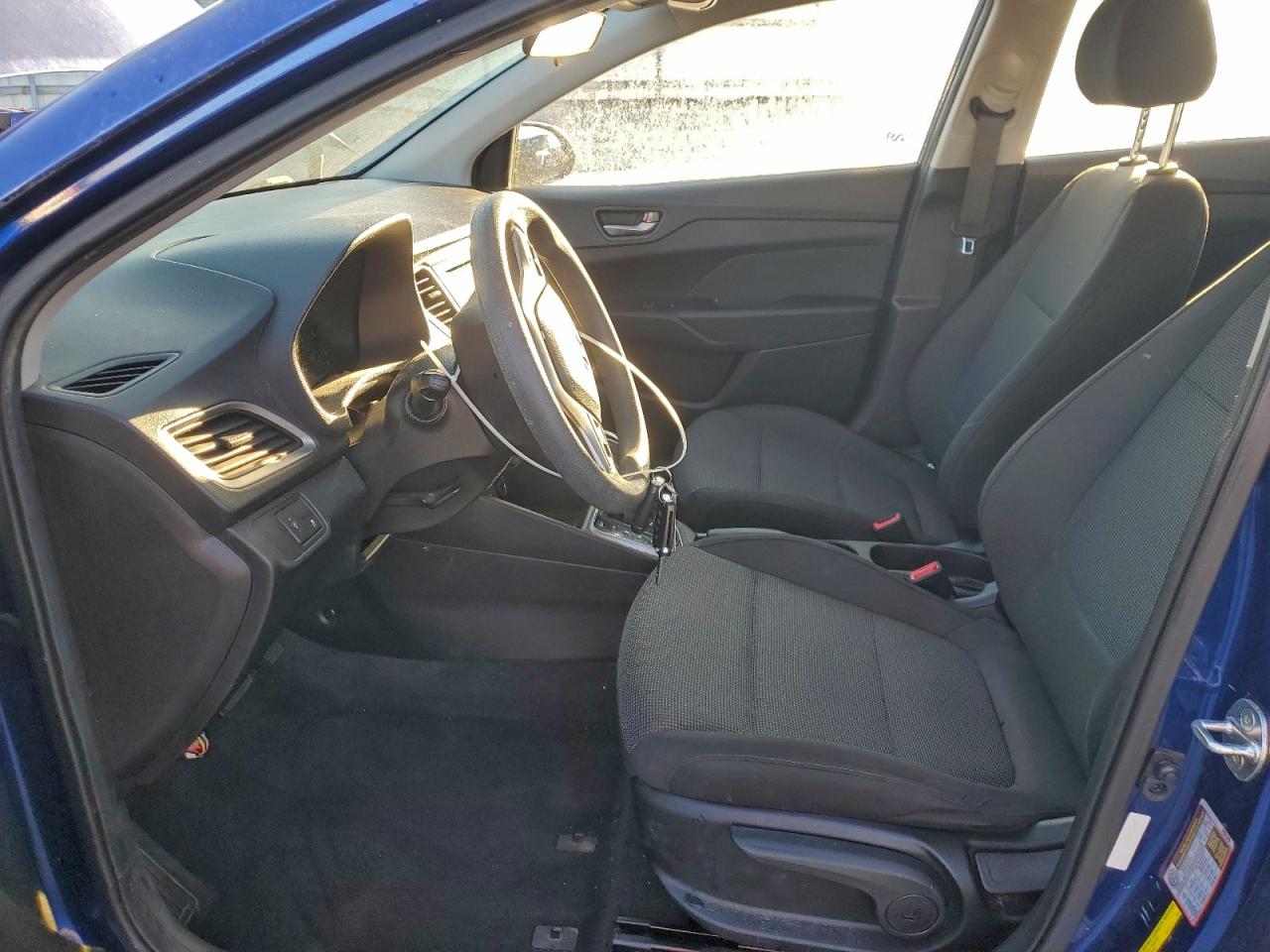 Hyundai ACCENT Se Image 6