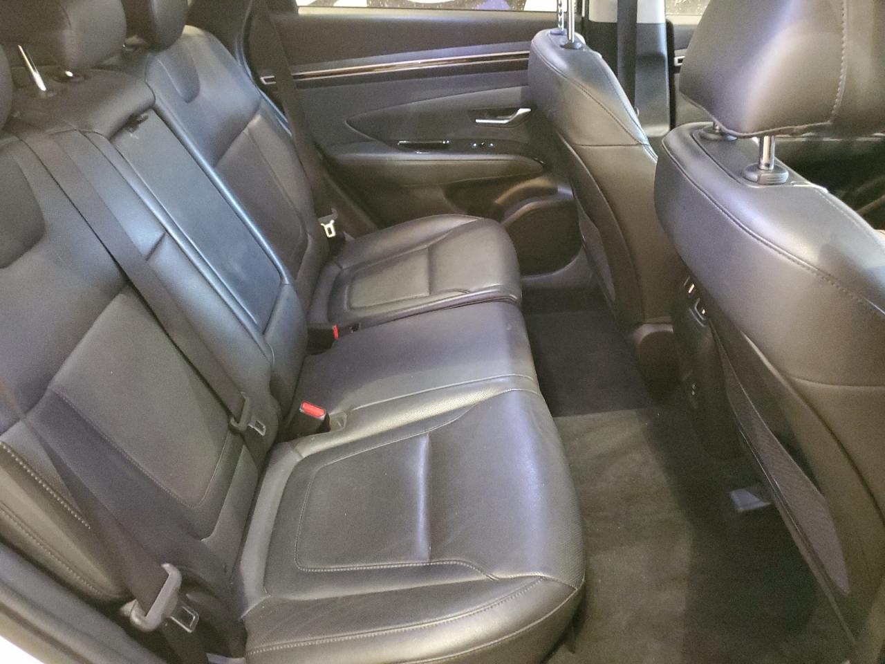 Hyundai TUCSON Limited Image 13