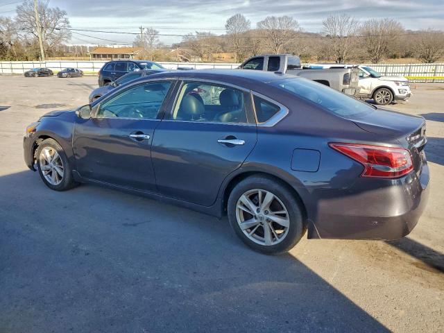 Nissan Altima 2.5 Image 3