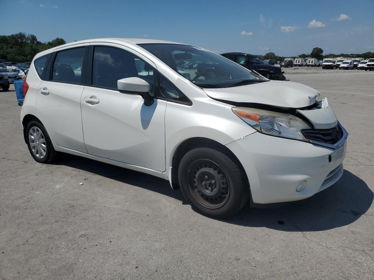 Nissan Versa S Image 12
