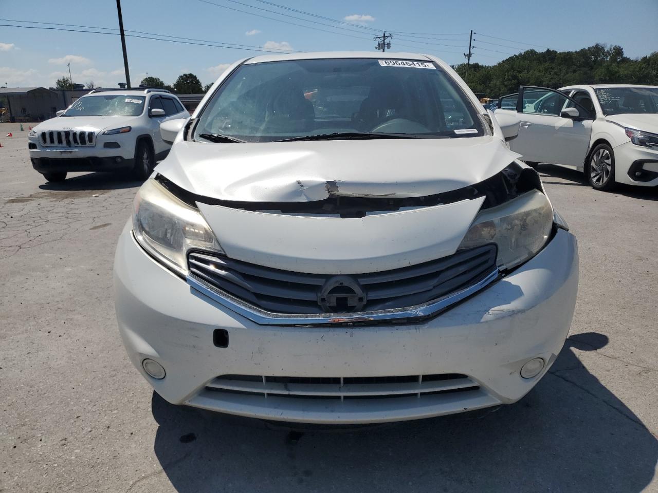 Nissan Versa S Image 2
