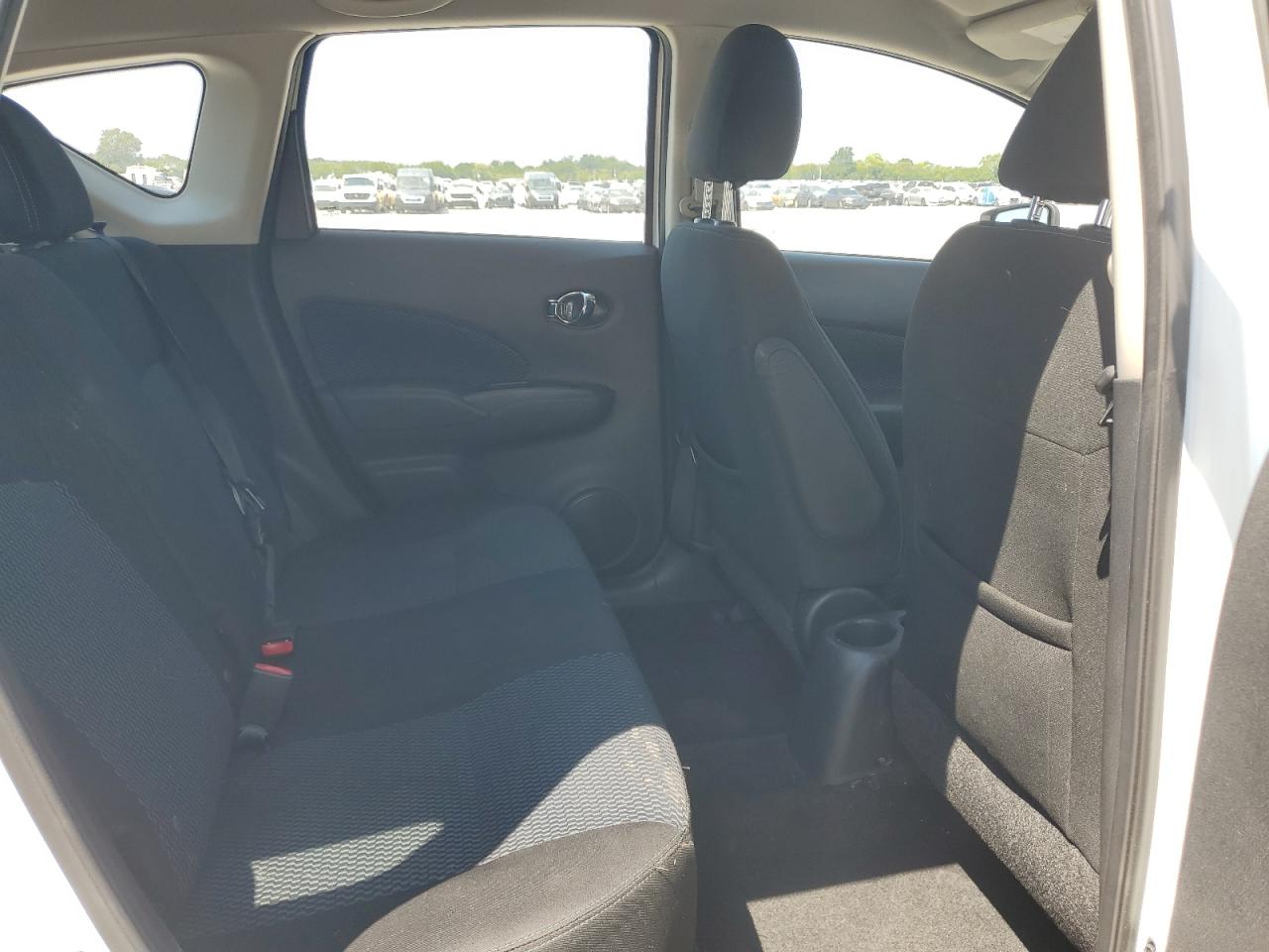 Nissan Versa S Image 9