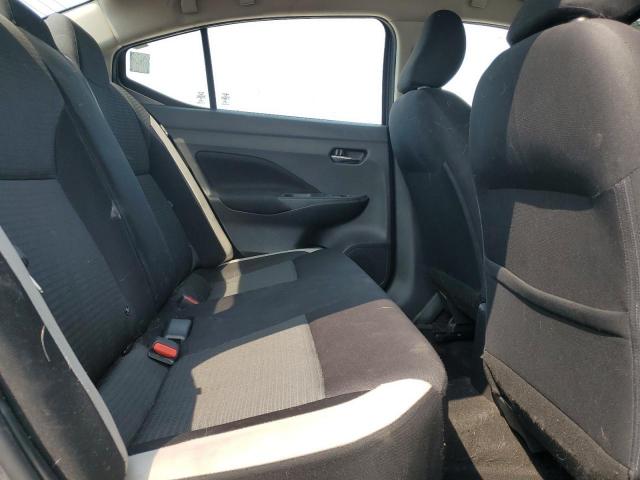 Nissan Versa Sv Image 9