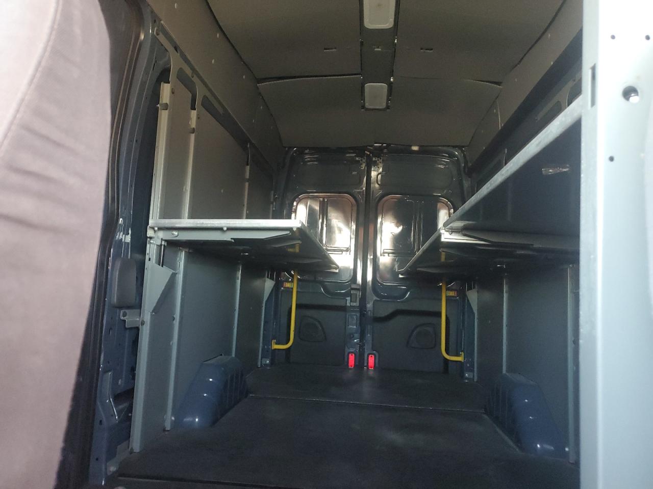 Ford Transit T-250 Image 8