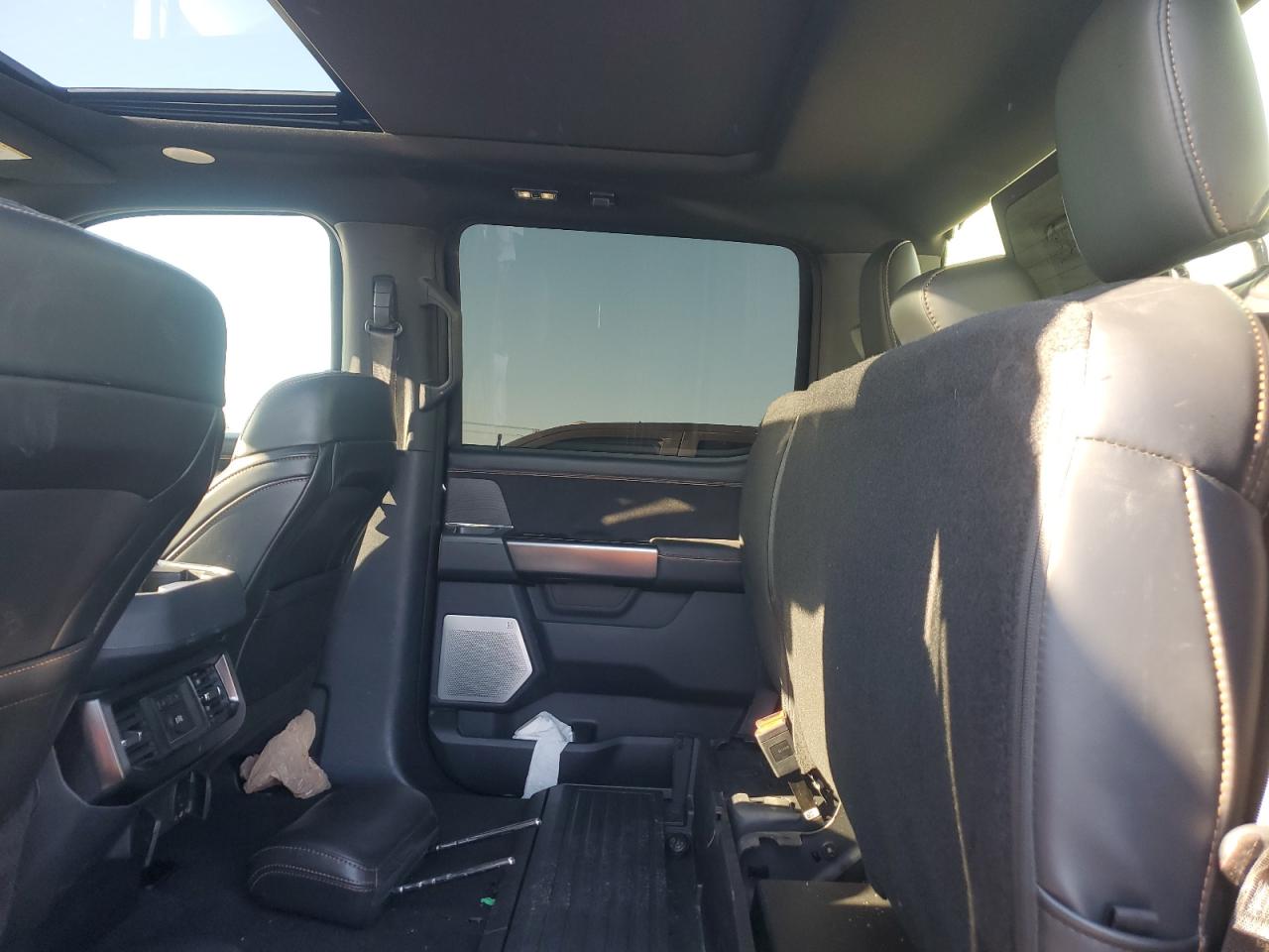 Ford F-450 Super Duty Image 9