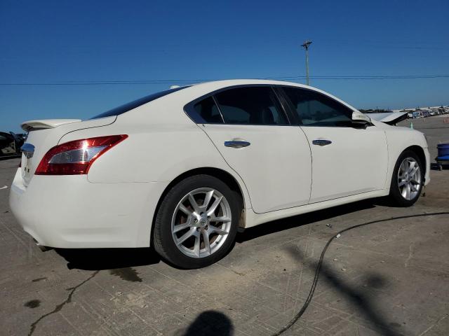 Nissan Maxima S Image 9