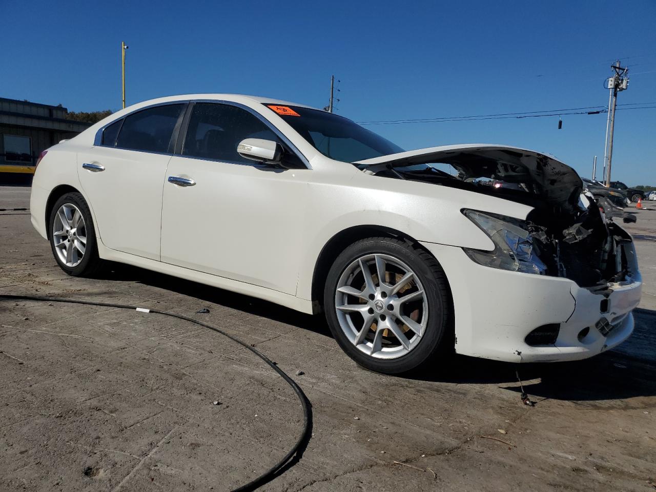 Nissan Maxima S Image 6