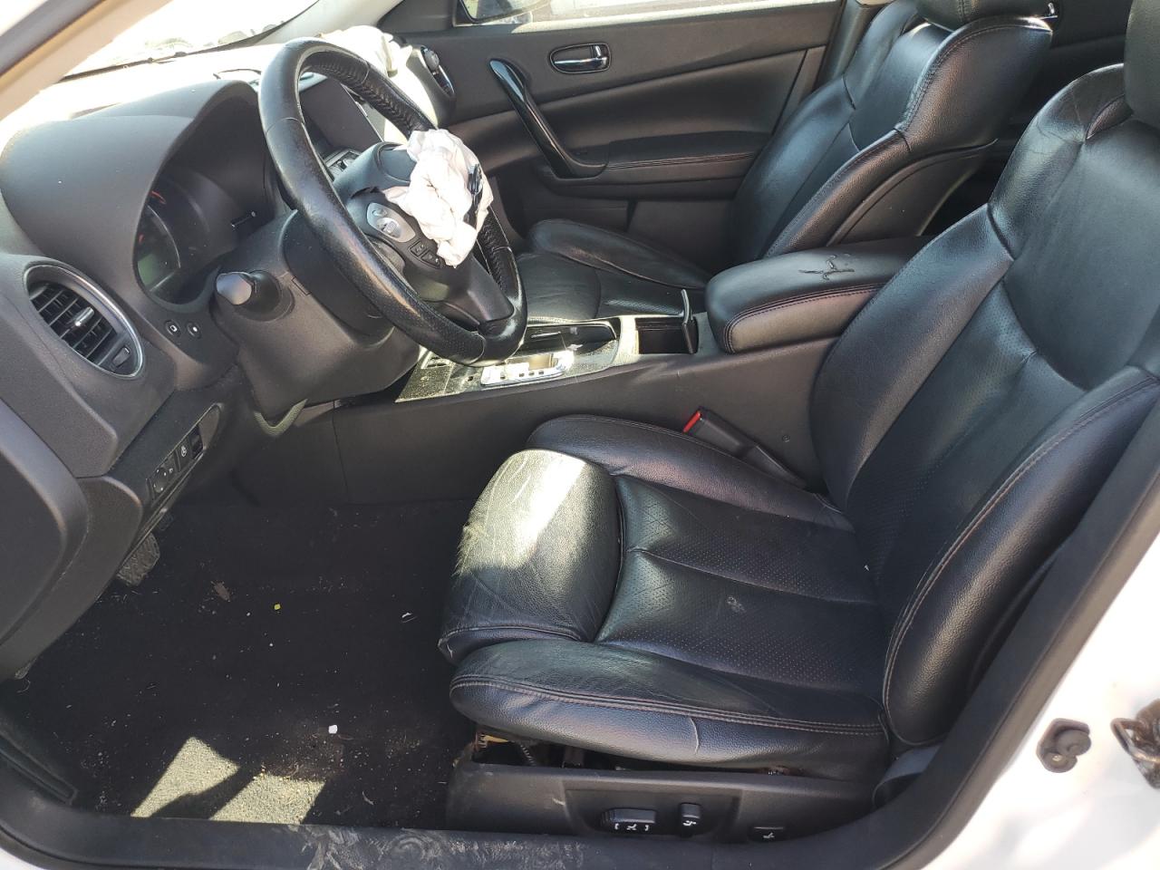 Nissan Maxima S Image 2