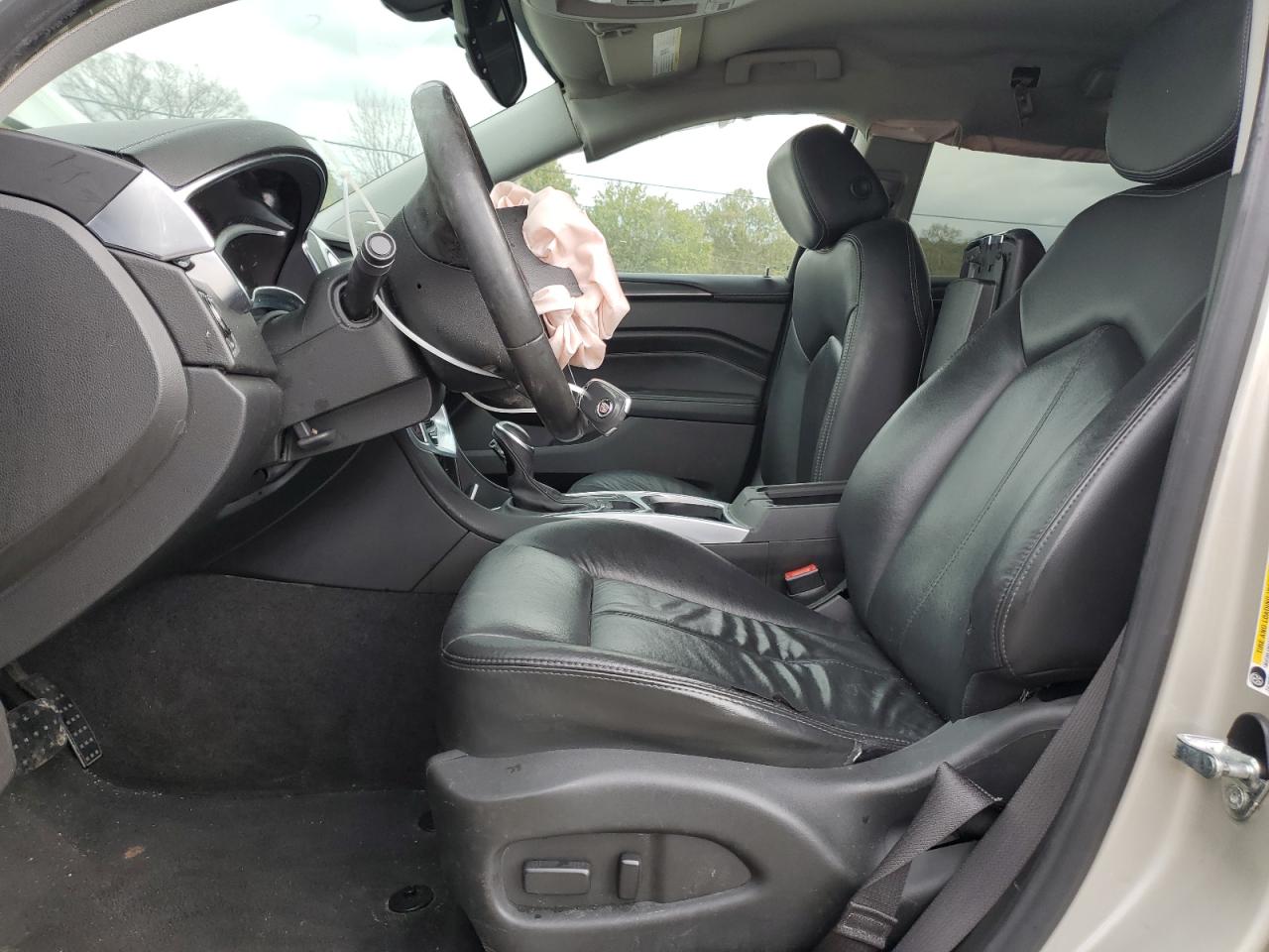 Cadillac SRX Image 8