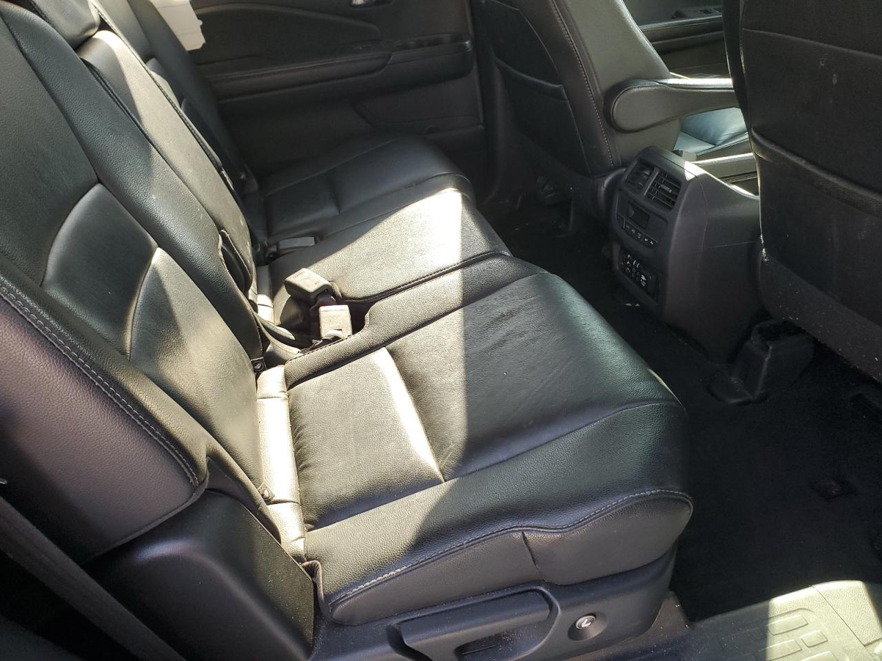 Honda Pilot Touring Image 7