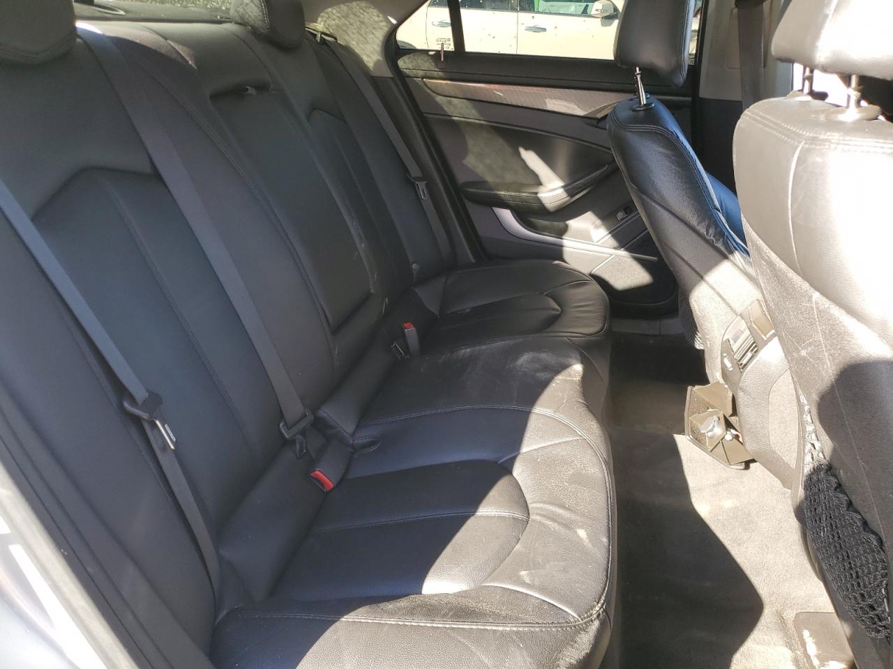 Cadillac CTS Image 9