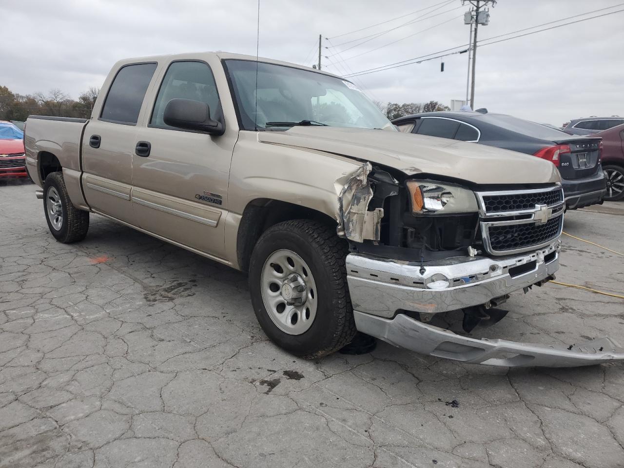 Chevrolet Silverado C1500 Classic Crew Cab Image 6