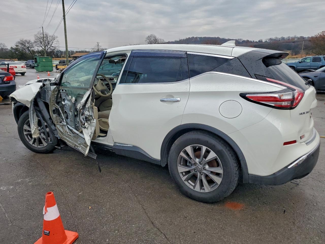 Nissan Murano S Image 2