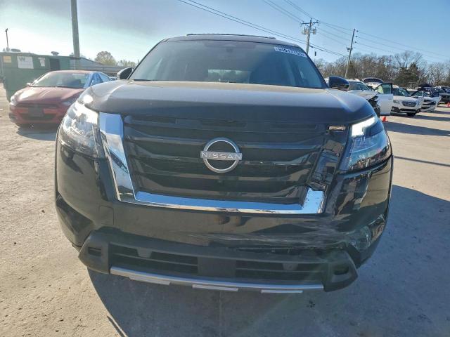 Nissan Pathfinder Sl Image 3